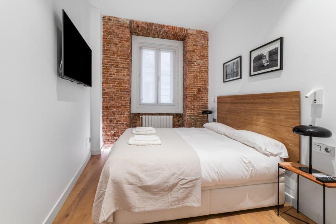 2 Bedrooms 1 Bathroom Furnished - Centro - Equipped & Stylish - Minty Stay Мадрид Экстерьер фото
