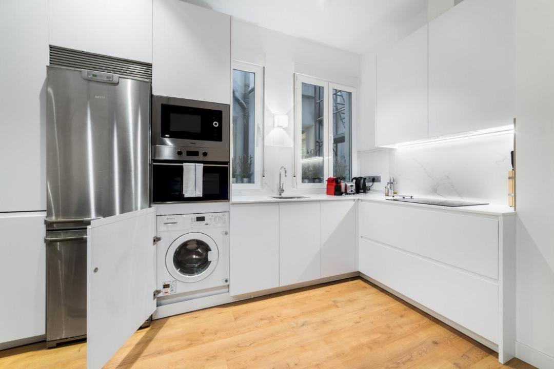 2 Bedrooms 1 Bathroom Furnished - Centro - Equipped & Stylish - Minty Stay Мадрид Экстерьер фото